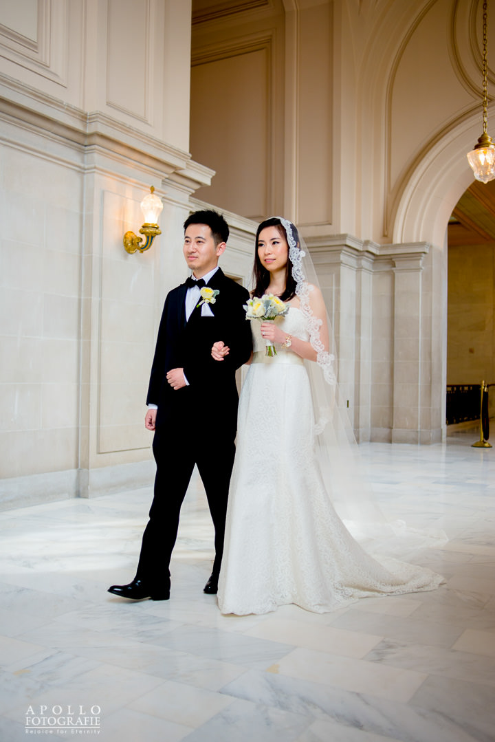bride and groom city hall