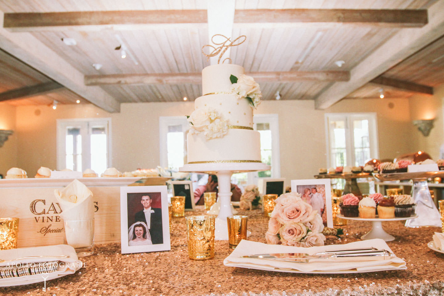 wedding table setting photos