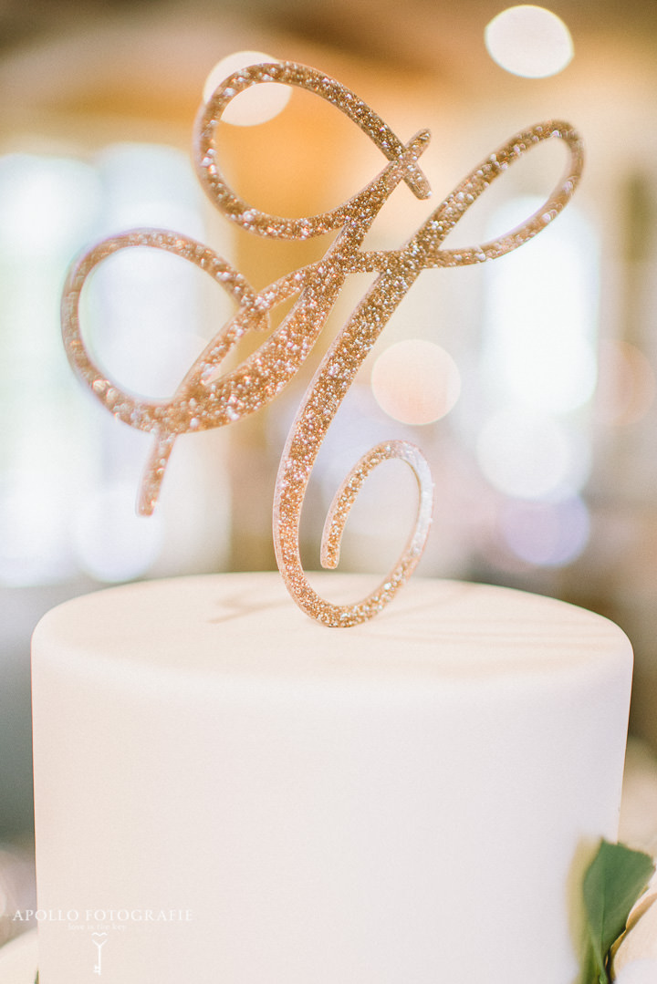 wedding cake topper