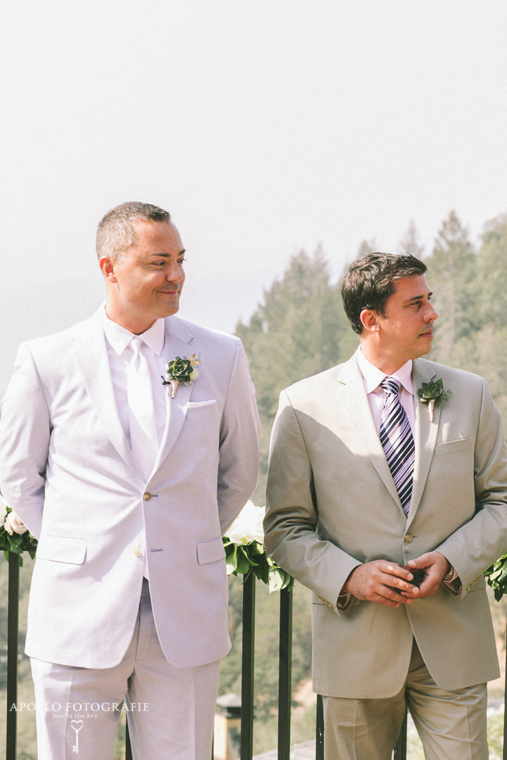 groom's reaction to bride