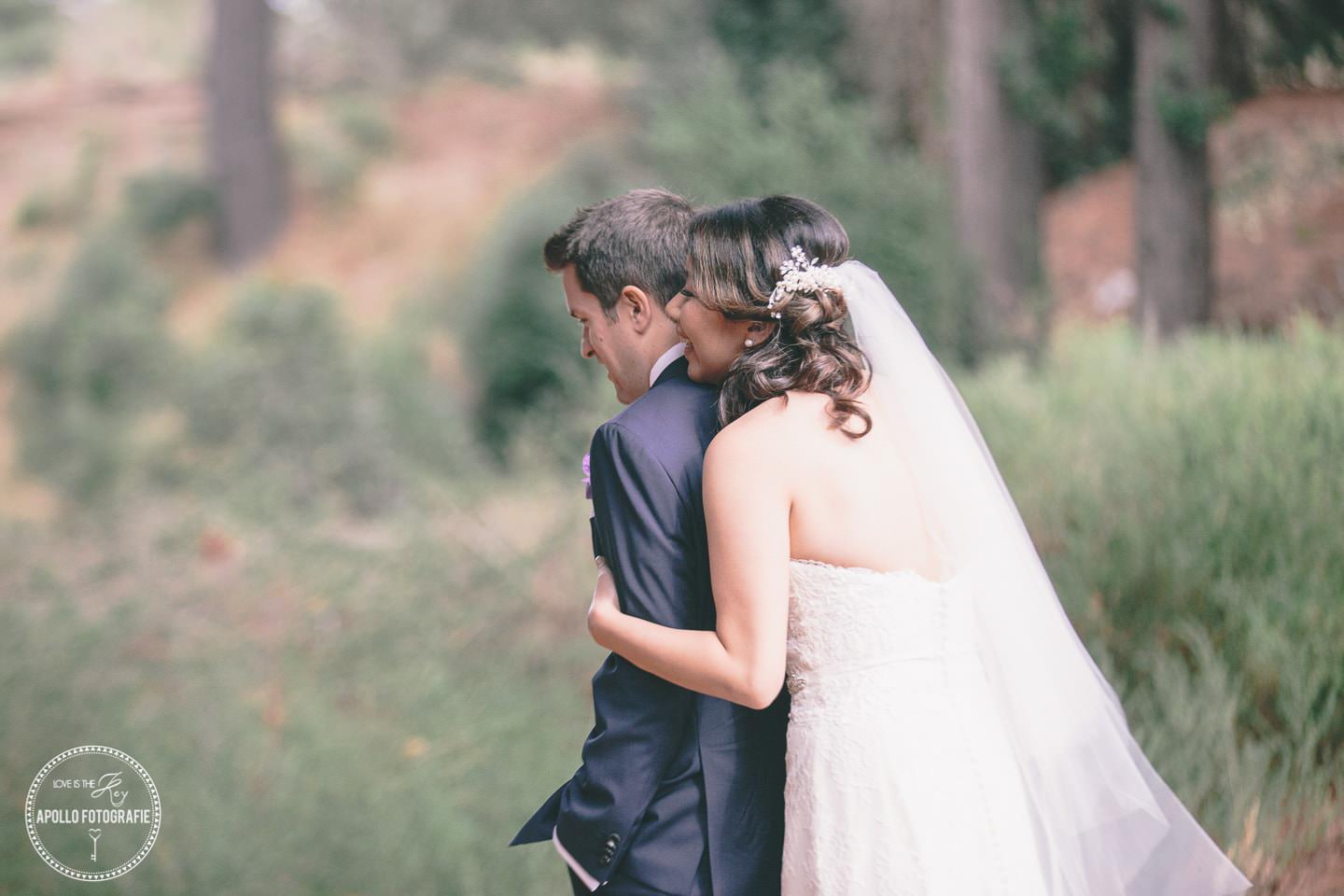 first look wedding photos