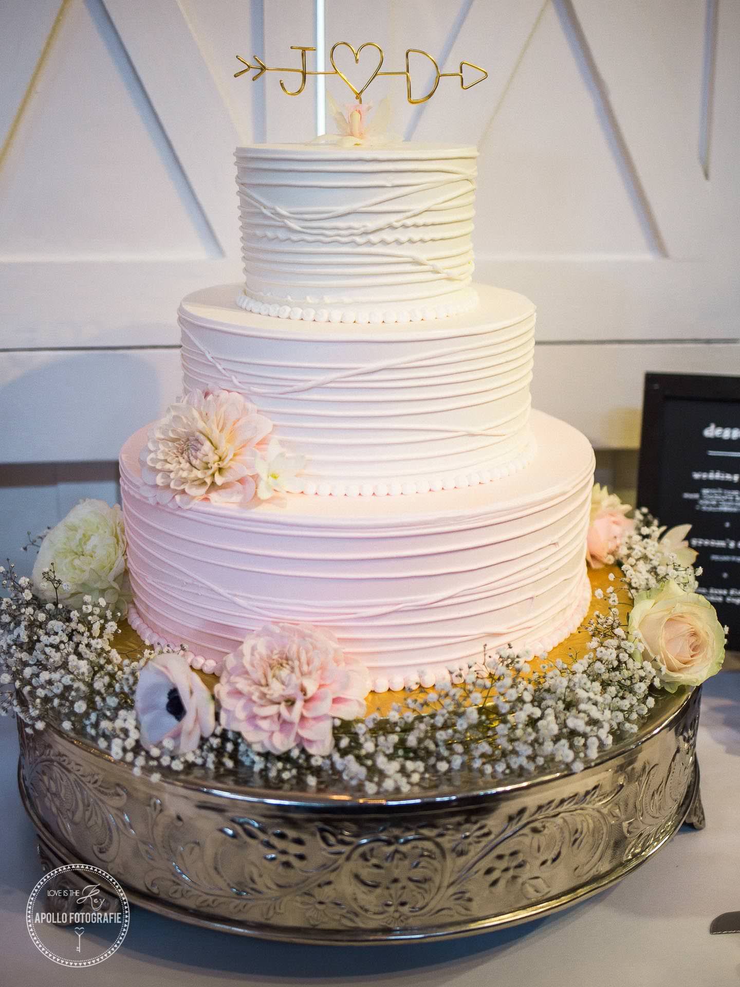 wedding cake